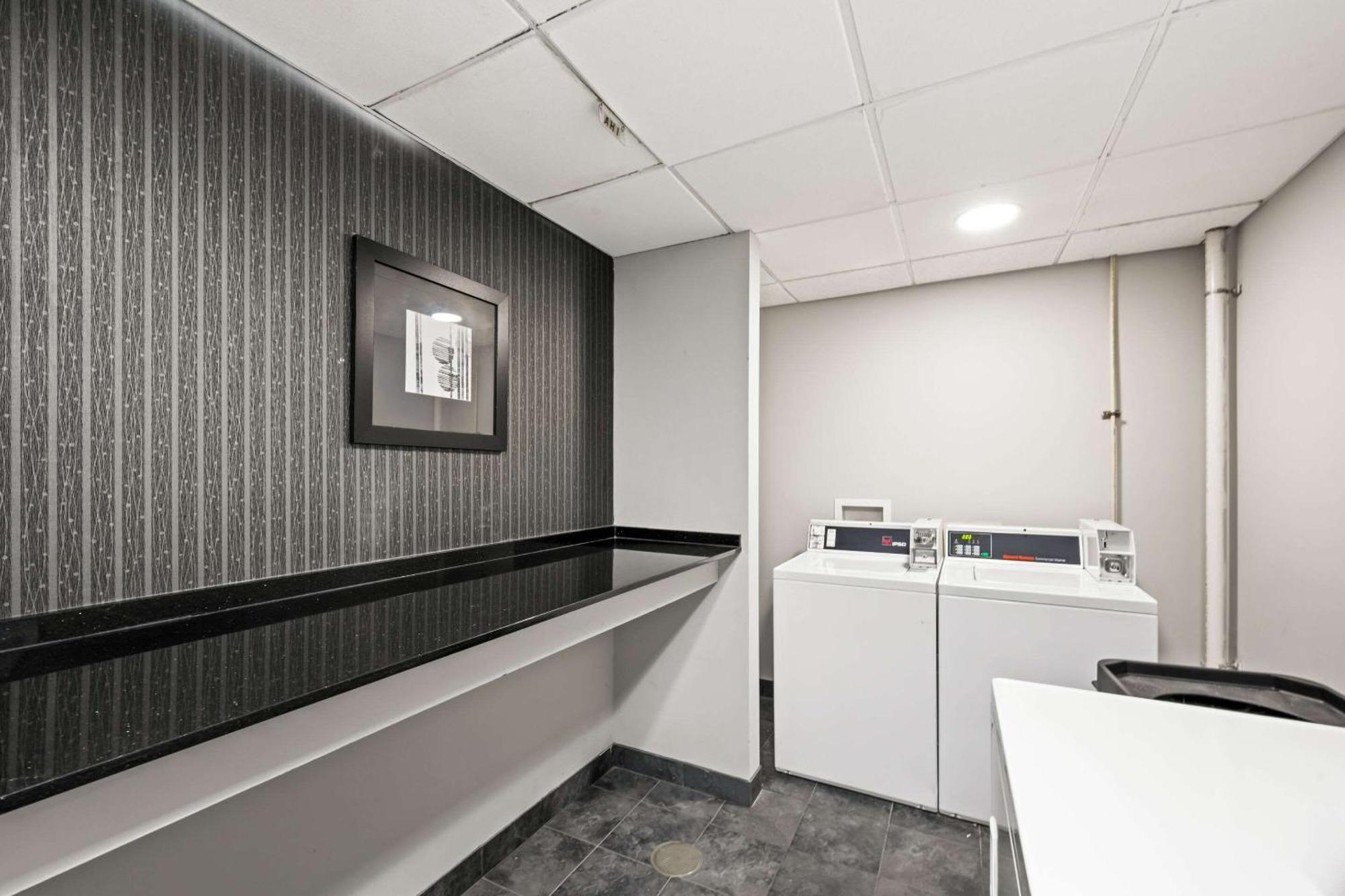 Comfort Suites Williamsburg Historic Area Εξωτερικό φωτογραφία