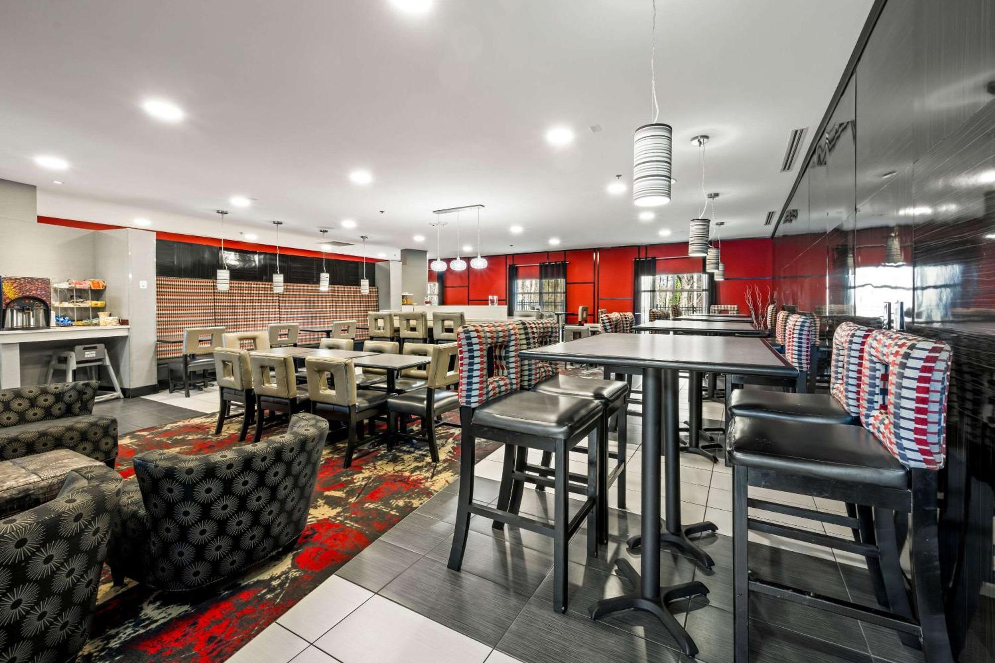 Comfort Suites Williamsburg Historic Area Εξωτερικό φωτογραφία